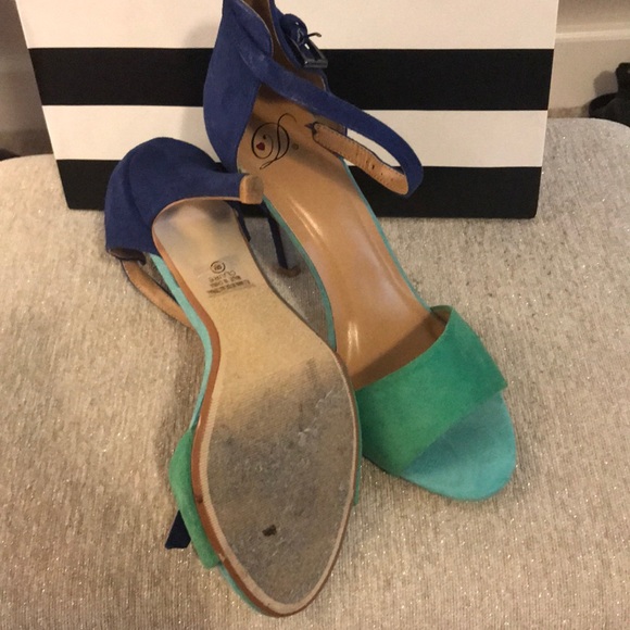 Heels - Picture 3 of 3